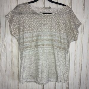 Prana Beige and White Patterned Short Sleeve Top